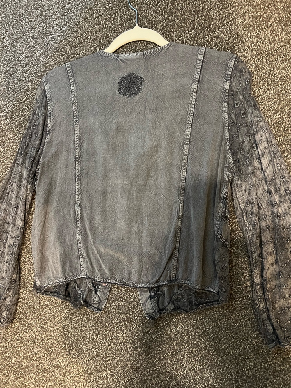 Embroidered Pattern Grey Top - Picture 4 of 4